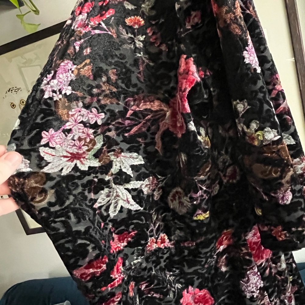 Xhilaration XXL Black Floral Duster - Picture 5 of 8